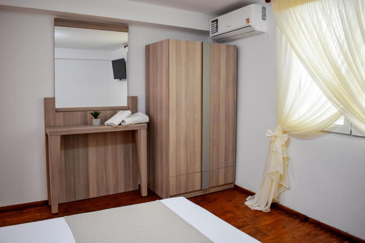 La Maison Plakes 3 Bdr Apt Skiáthos Eksteriør bilde